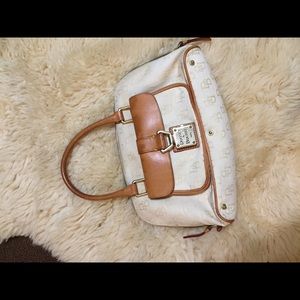 Dooney & Bourke creme handbag